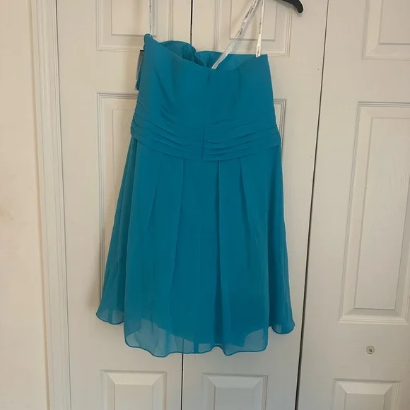 David’s Bridal Chic Strapless Crinkle Chiffon Dress - Picture 4 of 4